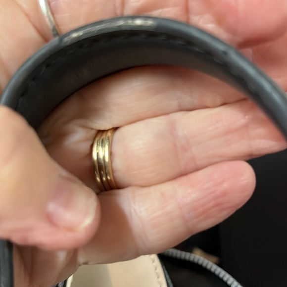 Ladies Nine West Faux Lther Bag,Medium, Black and White,3 separate compartments - Picture 9 of 9